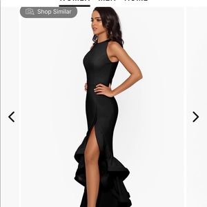 NWT Betsy & Adam size 6 gown fitted with ruffled bottom